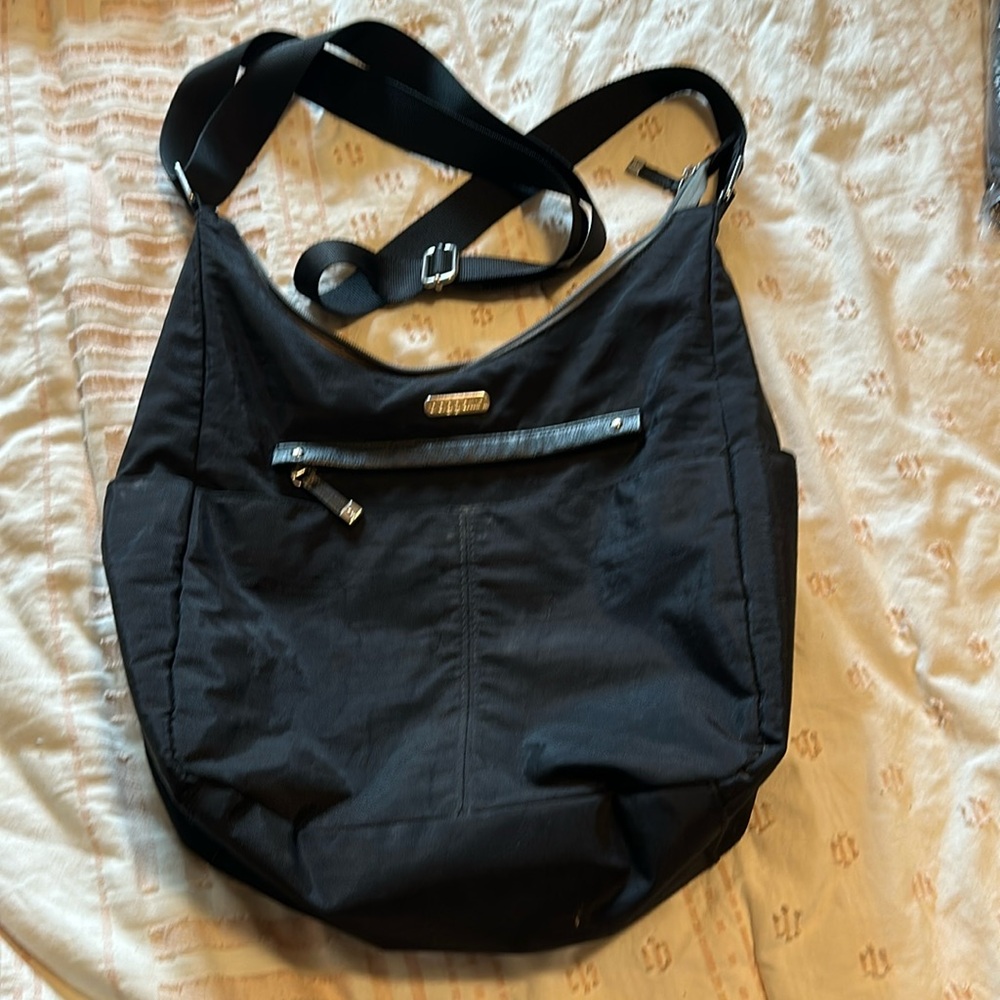 Baggalini black purse